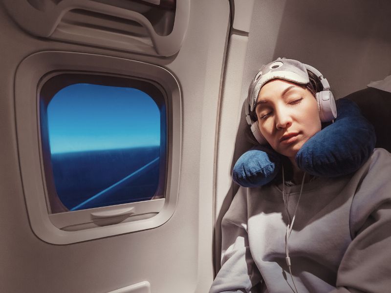 5 Tips to Fall Asleep Fast on a Plane: Sleep Easy While You Travel - isense