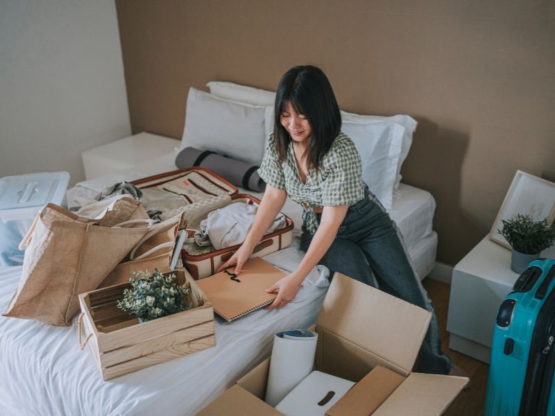 How to Declutter Your Bedroom for Better Sleep - isense