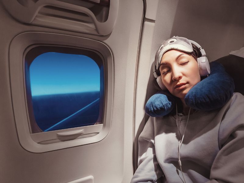 5 Tips to Fall Asleep Fast on a Plane: Sleep Easy While You Travel - isense